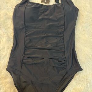 NWT "Aidonger Women's One Piece Tummy
Control Swimsuit - Black Ruched
Slimming"